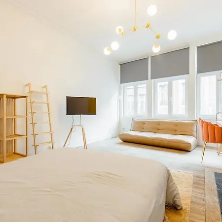 Le En Feronstree Apartment
