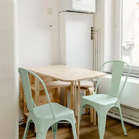 Apartment Le En Feronstree *